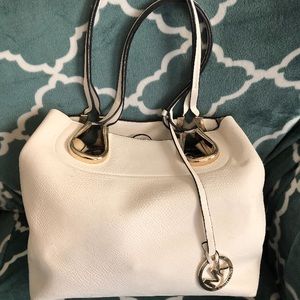 White Michael Kors bag 💕